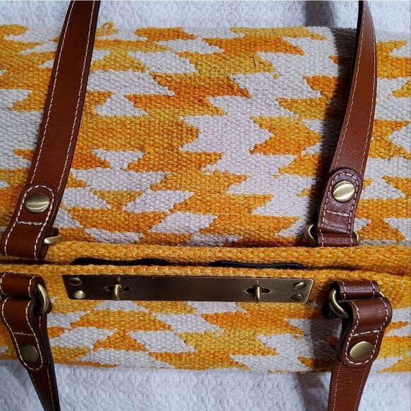 Patricia Nash Woven Chennai Tote - Picture 9 of 14